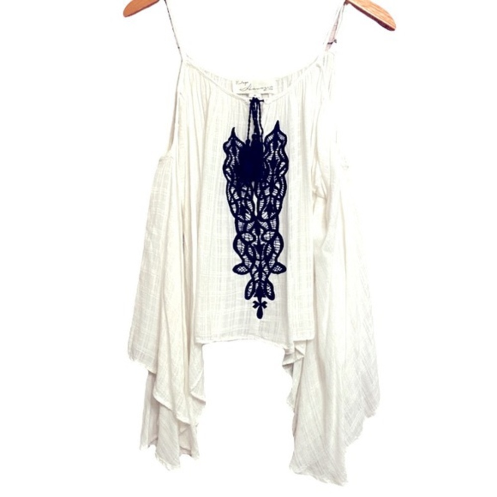 Vintage Havana women’s cold shoulder blouse.